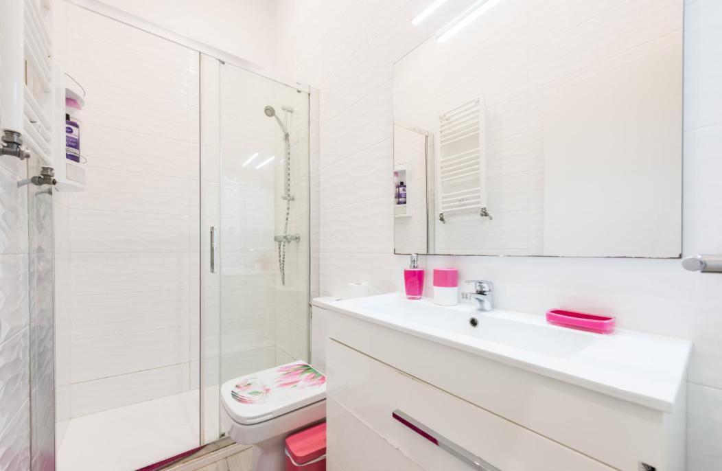 M&F Apartaments Chueca Madrid Exterior photo