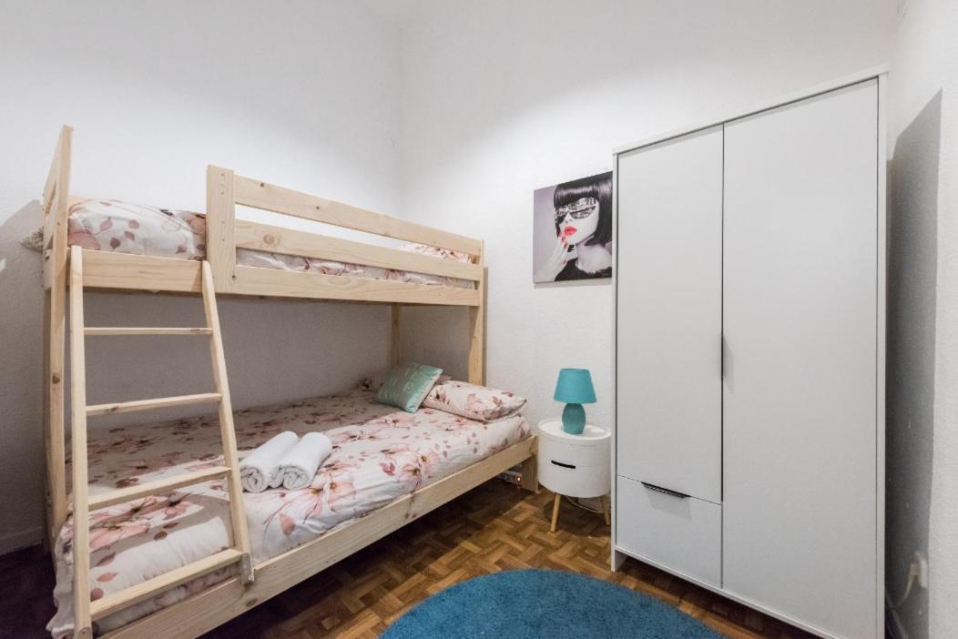 M&F Apartaments Chueca Madrid Exterior photo