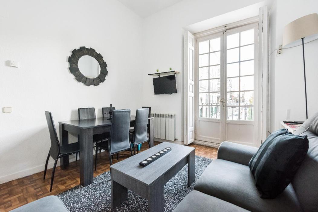 M&F Apartaments Chueca Madrid Exterior photo