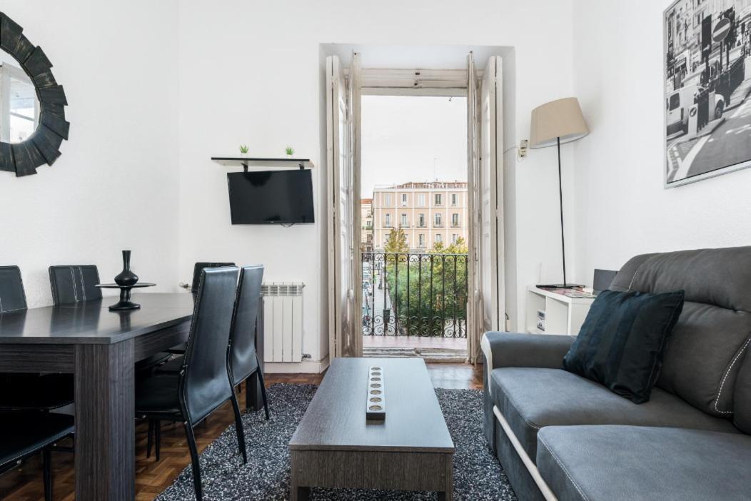 M&F Apartaments Chueca Madrid Exterior photo