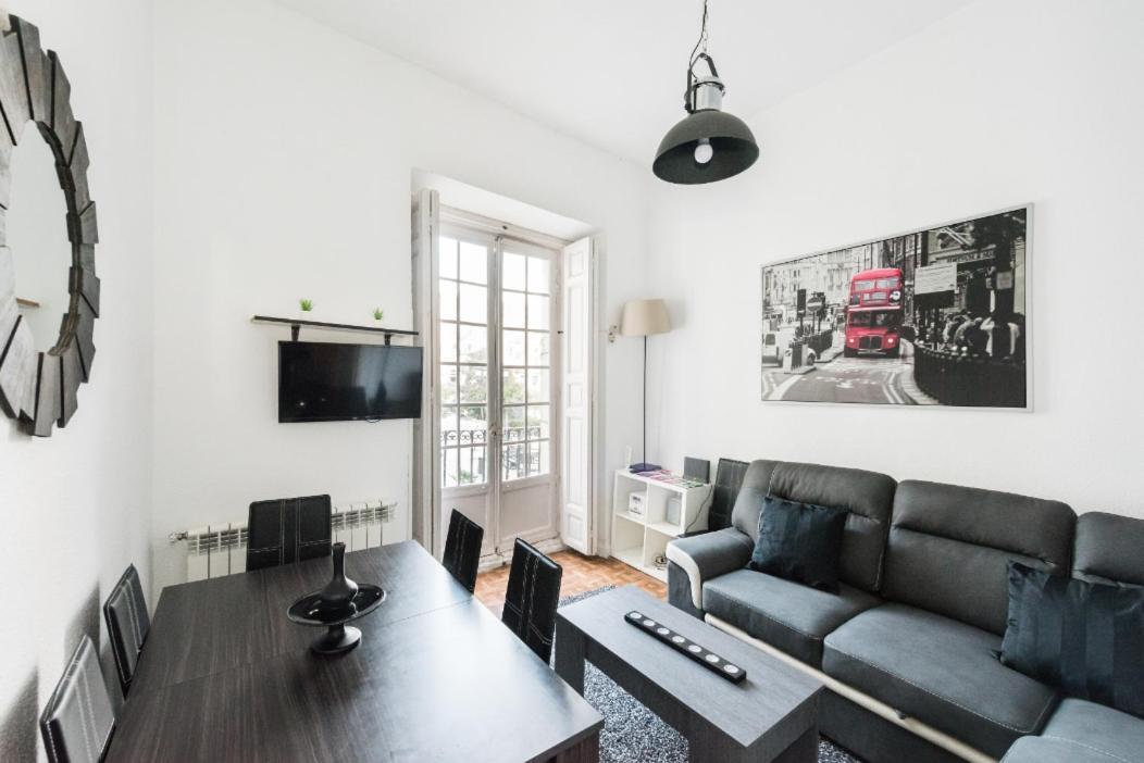 M&F Apartaments Chueca Madrid Exterior photo