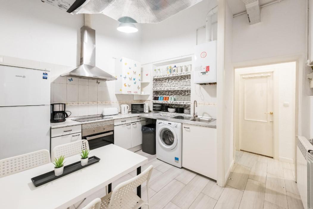 M&F Apartaments Chueca Madrid Exterior photo